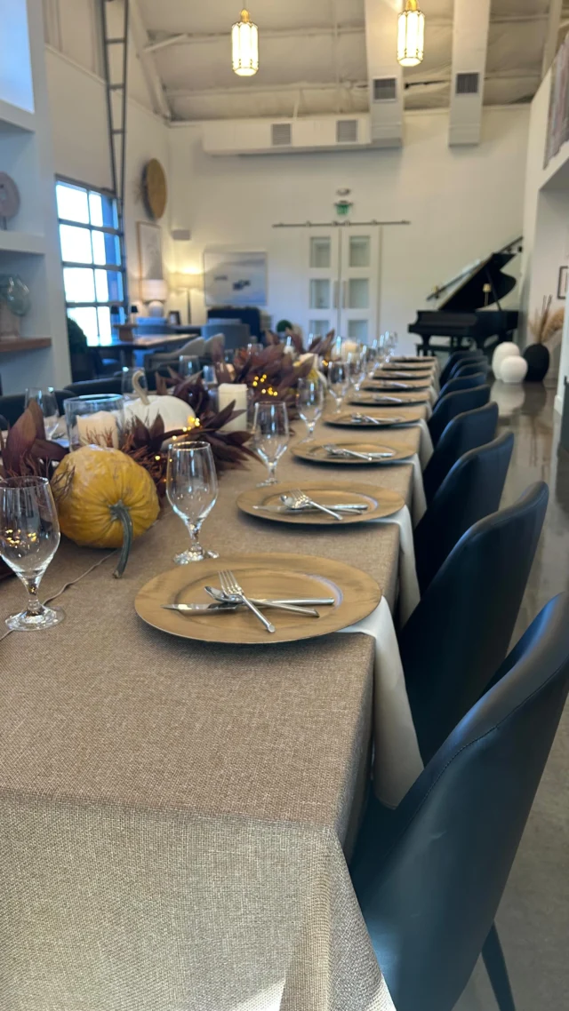 Hosted a magical evening for Big Brothers Big Sisters last night ✨ 

Design @kirkendalldesign
Venue @thestudio_at_kd 
Dinner @chefjustint @jtrcatering (sad we didn’t get photos, but it was delicious!) 
Rentals @partypropcentral 

#tulsavenue #eventspaces #tulsaevents #philanthropic #charityevents